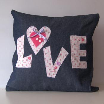Appliqued cushion